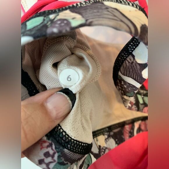 Lululemon‎ Free to be Wild Hot Pink Butterfly Tank size 6 - Picture 4 of 12